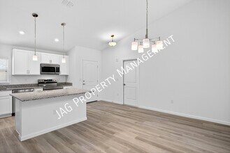 728 Cornelia Ave SE in Palm Bay, FL - Building Photo - Building Photo