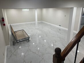 54 Teaberry Dr in Edison, NJ - Foto de edificio - Building Photo