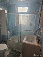 421 River Dr in Elmwood Park, NJ - Building Photo - Building Photo