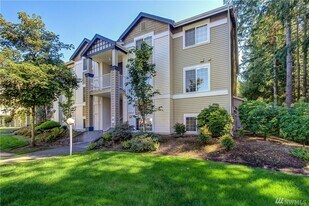 25235 SE Klahanie Blvd, Unit H102 in Sammamish, WA - Building Photo