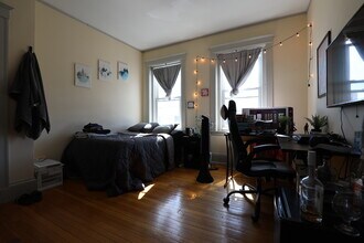 43 Orkney Rd, Unit 3 in Boston, MA - Foto de edificio - Building Photo