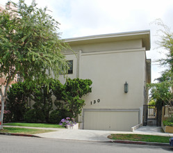 130 S Crescent Dr in Beverly Hills, CA - Building Photo - Building Photo