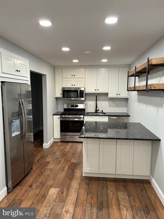 306 Washington St in Royersford, PA - Building Photo