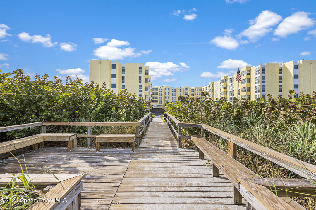 4700 Ocean Beach Blvd in Cocoa Beach, FL - Building Photo