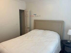 22-46-46 43rd St in Queens, NY - Building Photo - Building Photo