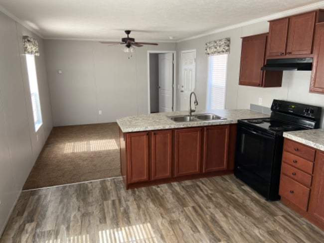 9859 Shepherd Rd in Lockbourne, OH - Building Photo - Building Photo