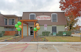 Las Palmas in Arlington, TX - Building Photo - Building Photo