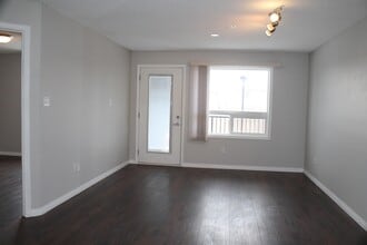 9357 Simpson Dr NW in Edmonton, AB - Building Photo - Building Photo