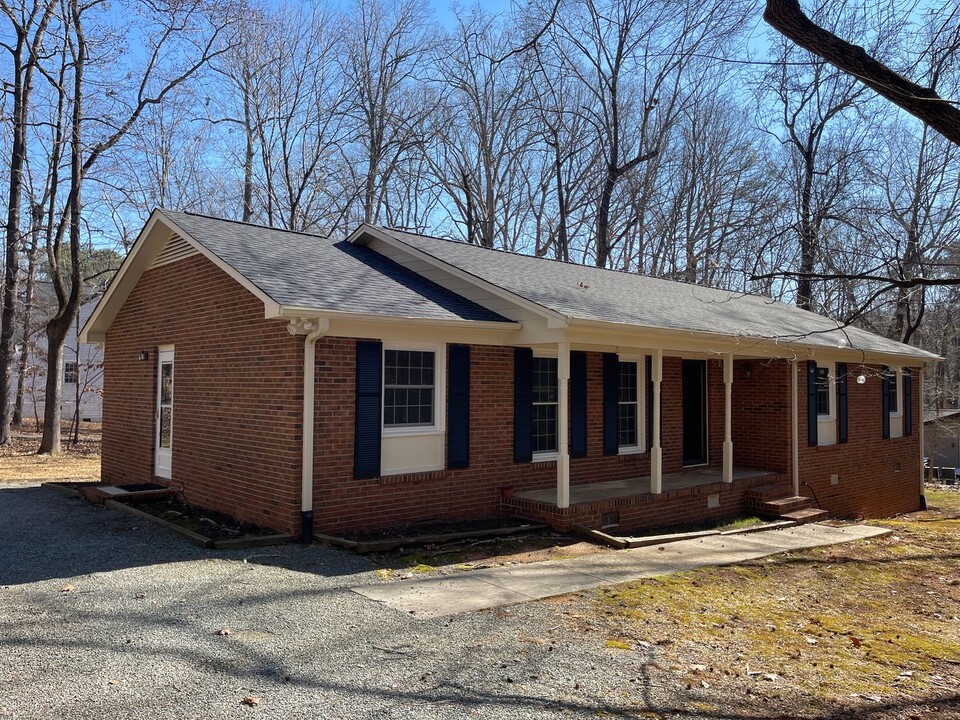 106 Downing Ct in Chapel Hill, NC - Building Photo