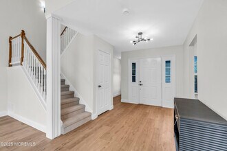50 Gimbel Pl in Ocean Township, NJ - Foto de edificio - Building Photo
