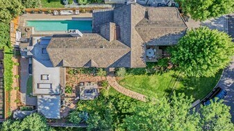 353 Bellaire St in Denver, CO - Building Photo