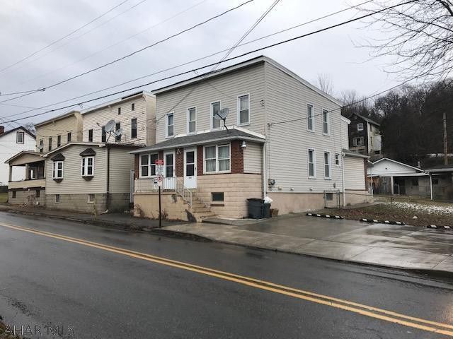 2312 18th st, Unit 2312 1/2 18th Street Left Side in Altoona, PA - Foto de edificio