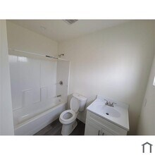 8715-8721 Hooper Ave. in Los Angeles, CA - Building Photo - Building Photo