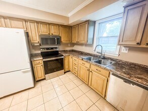 1062 Fredericksburg Cove in Collierville, TN - Building Photo - Building Photo