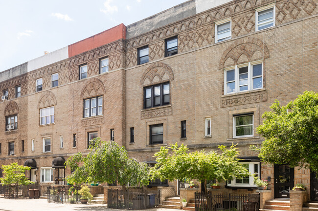 252 Brooklyn Ave in Brooklyn, NY - Building Photo - Building Photo