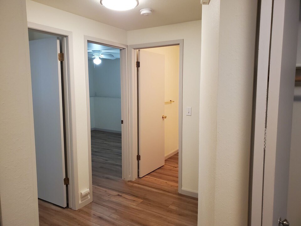 108 11th St in Belgrade, MT - Building Photo