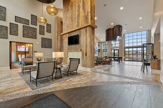 Windsor at Pinehurst in Lakewood, CO - Foto de edificio - Building Photo