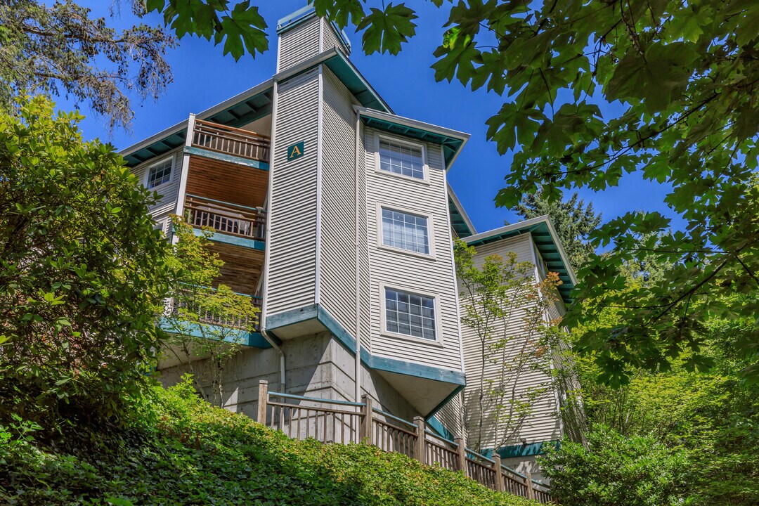 9200 Redmond Place in Redmond, WA - Building Photo