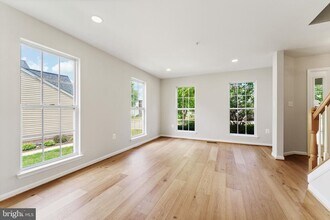 9815 Doubletree Ln in Springdale, MD - Building Photo - Building Photo