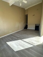 13 Lakeway St in Panorama Village, TX - Building Photo - Building Photo