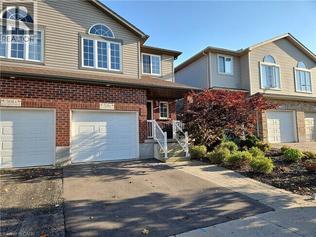 501 Blue Beech Blvd in Waterloo, ON - Building Photo - Building Photo