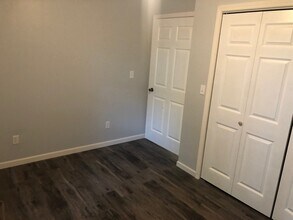 305 N Butler St in Lincoln, IL - Building Photo - Building Photo