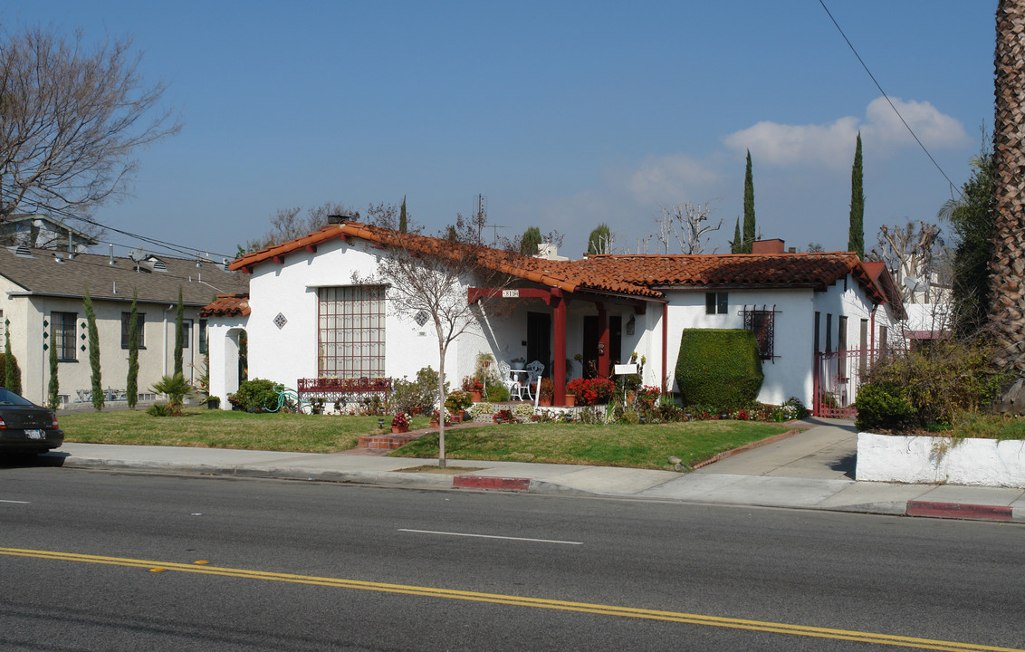 815 E Chevy Chase Dr in Glendale, CA - Foto de edificio