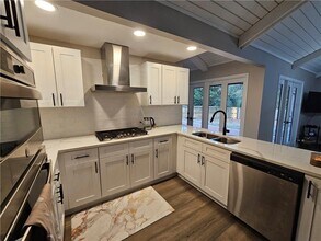 1052 Indian Hills Pkwy NE in Marietta, GA - Building Photo - Building Photo