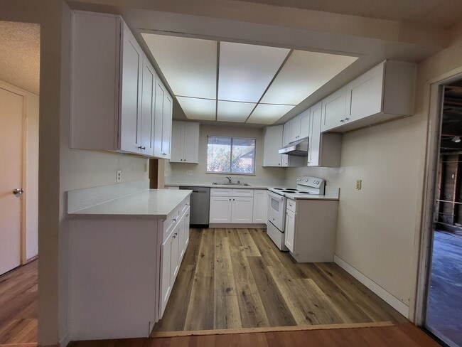 5514 Seyferth Way in Sacramento, CA - Building Photo - Building Photo