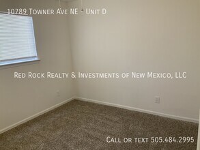 10789 Towner Ave NE in Albuquerque, NM - Foto de edificio - Building Photo