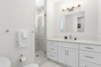 119 S Rios Ave in Solana Beach, CA - Building Photo - Building Photo
