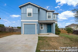 8203 Rocky Pebble in San Antonio, TX - Building Photo
