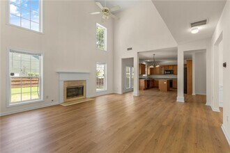 795 Creek Glen Rd SE in Mableton, GA - Building Photo - Building Photo