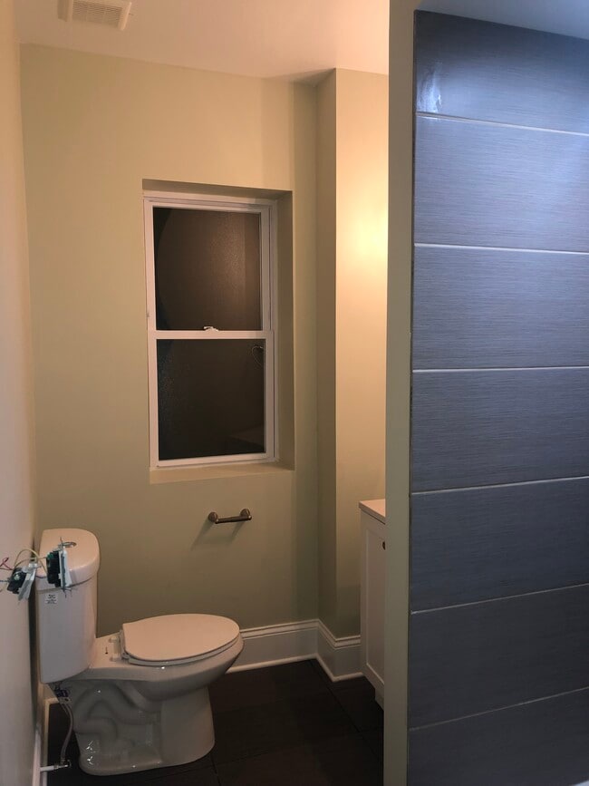 4201 W Hirsch St, Unit 3 in Chicago, IL - Building Photo - Building Photo