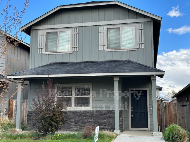 160 NW 30th St in Redmond, OR - Building Photo - Building Photo