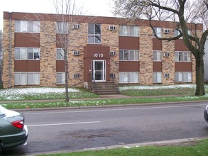 1010 Essex St SE in Minneapolis, MN - Building Photo - Building Photo