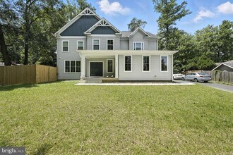 5604 Clermont Dr in Alexandria, VA - Building Photo - Building Photo
