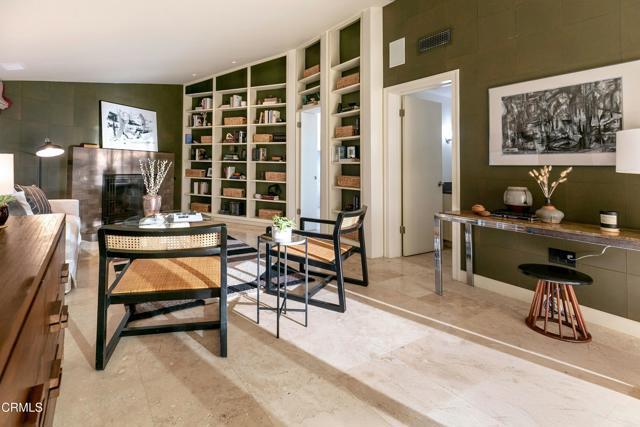 8326 Grand View Dr in Los Angeles, CA - Building Photo - Building Photo