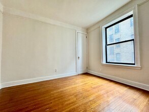 138 Haven Ave in New York, NY - Building Photo - Building Photo