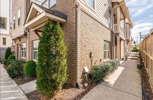 1722 14th Ave S in Nashville, TN - Building Photo