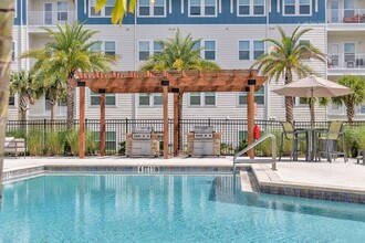 Trevesta Place Apartments in Palmetto, FL - Building Photo - Building Photo