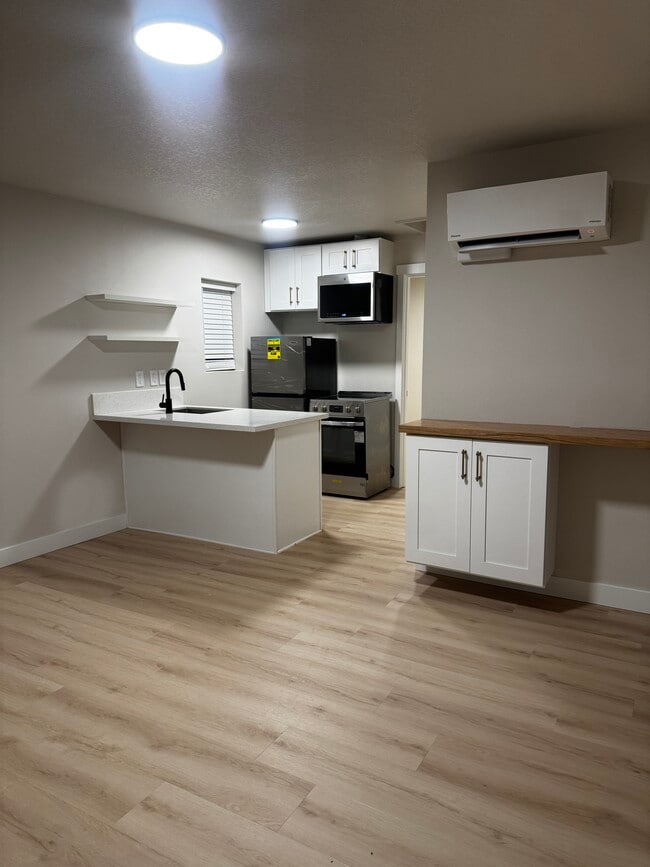 property at 7416 N Albina Ave