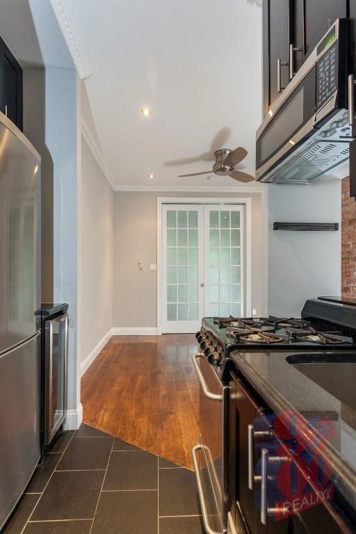 309 E 8th St in New York, NY - Building Photo - Building Photo