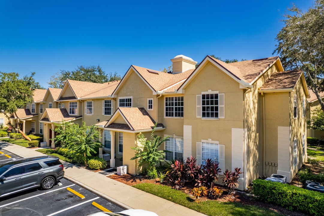 Crescent Place in Altamonte Springs, FL - Building Photo