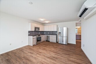 1631 Kapiolani Blvd in Honolulu, HI - Building Photo - Building Photo