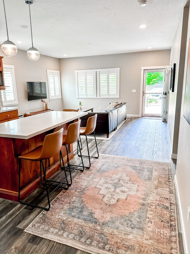 property at 1800 W Idaho St