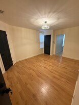 132 Wakeman Ave, Unit 2 in Newark, NJ - Building Photo