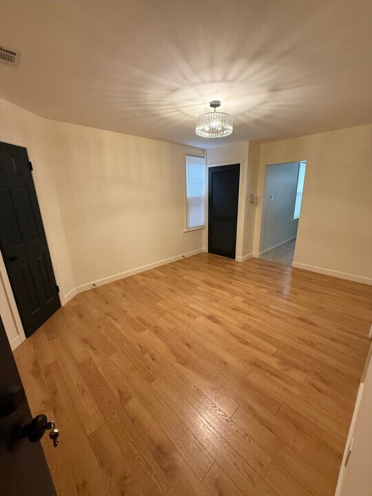 132 Wakeman Ave, Unit 2 in Newark, NJ - Building Photo