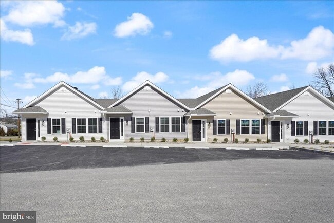 property at 552 Creek Rd