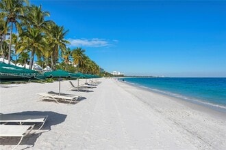 781 Crandon Blvd, Unit 804 in Key Biscayne, FL - Building Photo - Building Photo